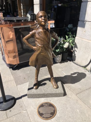 Oslo with kids - Fearless Girl statue