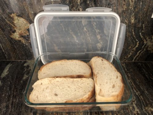 plastic-free bread